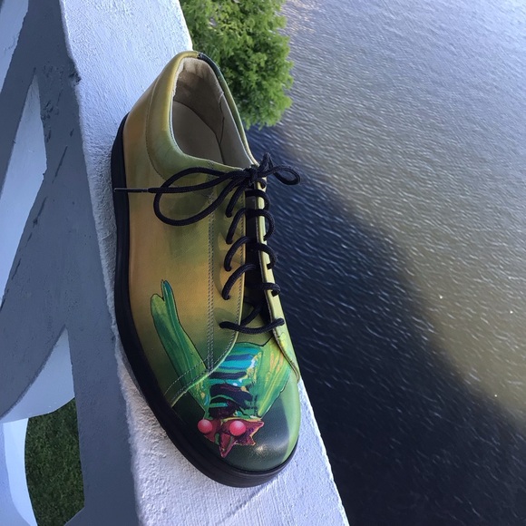 Icon Wearable Art Leather Lace-up Sneakers Flats The Fly Size 7R